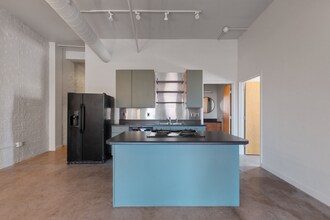 1006 Olive St in St. Louis, MO - Building Photo - Building Photo