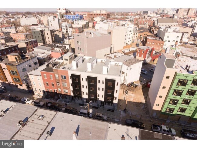 1511 Brown St in Philadelphia, PA - Building Photo - Building Photo