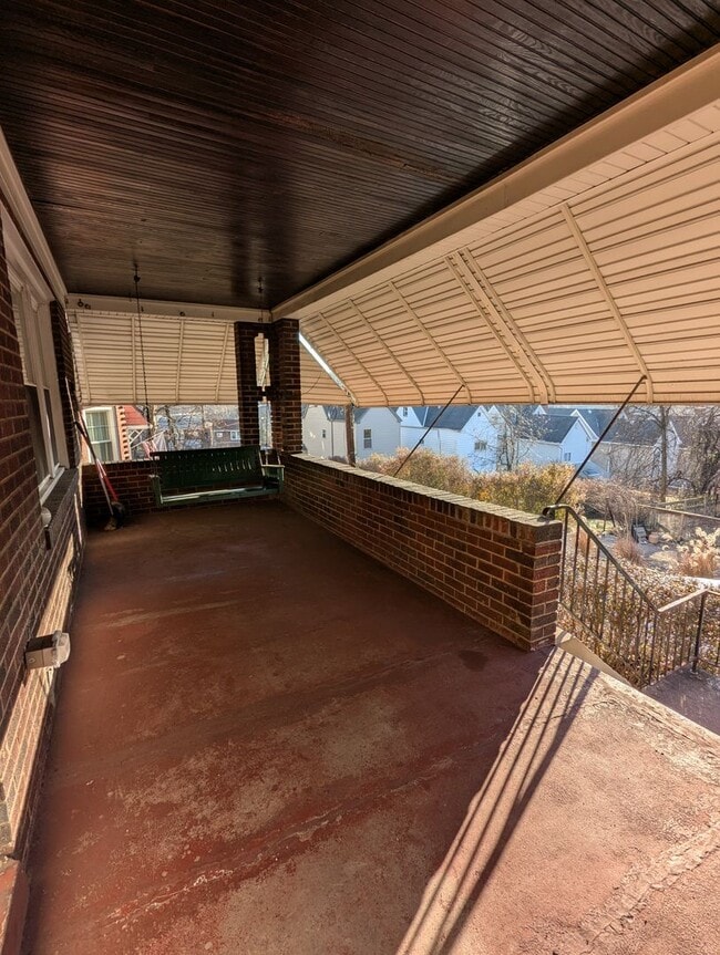 575 Neeb St in Pittsburgh, PA - Building Photo - Building Photo