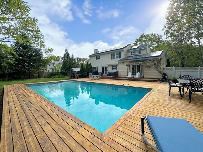property at 17 Jennifers Path