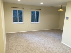 1804 Snow Meadow Ln, Unit 201 in Baltimore, MD - Building Photo