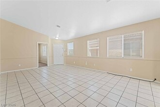3740 Sorrowing Sparrow Ct in North Las Vegas, NV - Building Photo - Building Photo