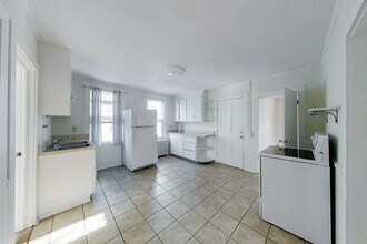 19 Dixon St in Newport, RI - Building Photo - Building Photo