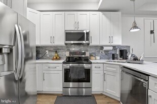 2333 Jasper St in Philadelphia, PA - Building Photo