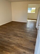 42739 42nd St W in Quartz Hill, CA - Building Photo - Building Photo