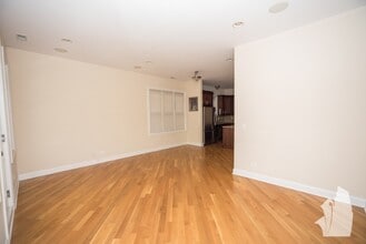 3247 N Seminary Ave, Unit 1 in Chicago, IL - Foto de edificio - Building Photo
