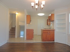 17408 Winslow Rd in Shaker Heights, OH - Foto de edificio - Building Photo