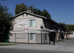 Cypress Gardens Apartments in Riverside, CA - Building Photo