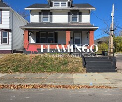 1017 Cumberland Ave in Dayton, OH - Building Photo