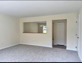 34 Miller Hill Rd, Unit C in Hopewell Junction, NY - Building Photo - Building Photo