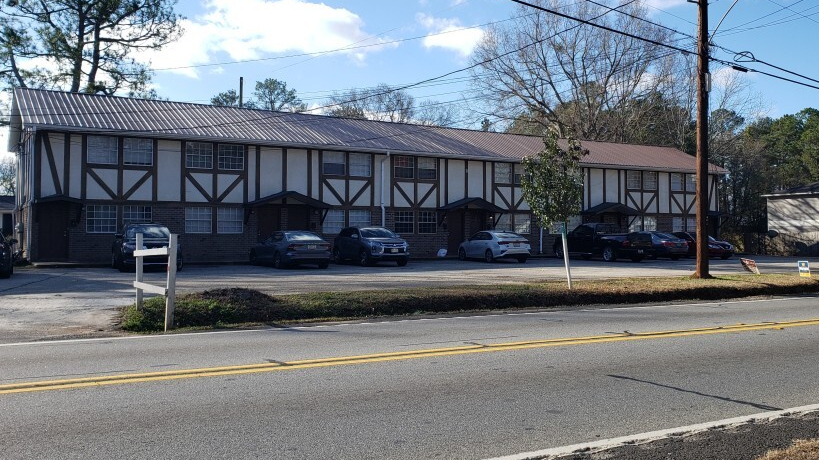 Royal Town Homes in Fort Valley, GA - Building Photo