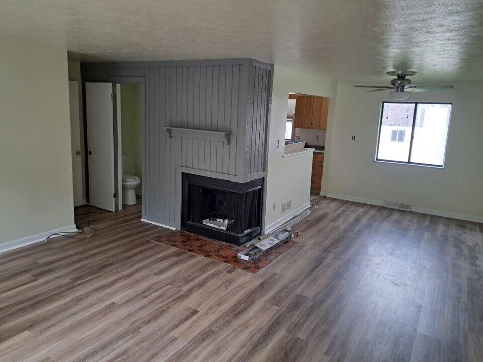 3160 Camberly Dr in Gibsonia, PA - Building Photo