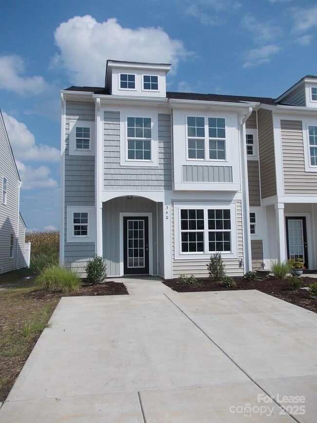 property at 340 Halton Crossing Dr SW