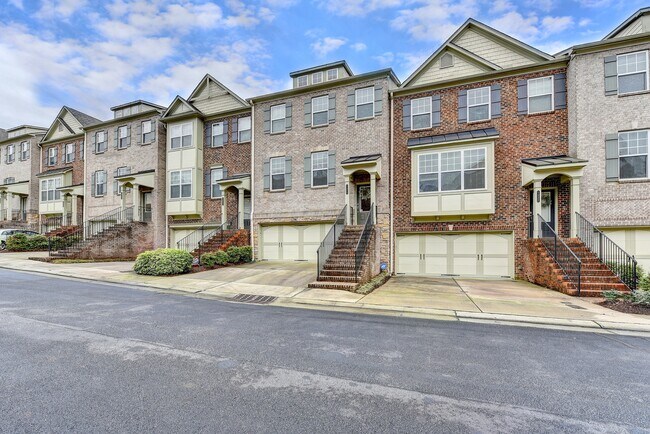 property at 1929 Cobblestone Cir NE