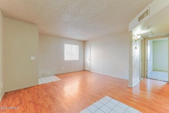 512 E Linda Ave in Apache Junction, AZ - Building Photo - Building Photo