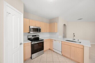 112 SW Peacock Blvd in Port St. Lucie, FL - Building Photo - Building Photo