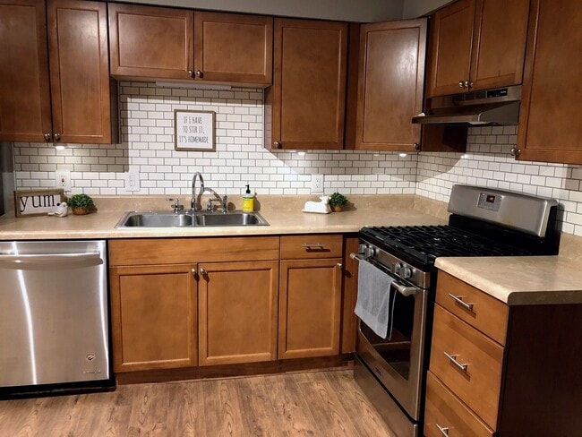 property at 3413 Lisa Dr