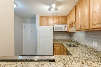 310 Lathrop Ave in Forest Park, IL - Building Photo - Building Photo