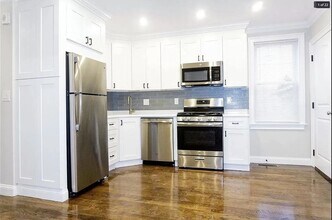 17 Kenneson Rd in Somerville, MA - Building Photo - Building Photo