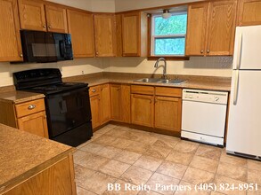 1224 S Atlanta Pl in Tulsa, OK - Building Photo - Building Photo