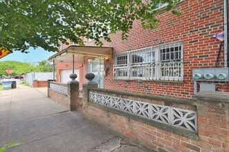 89-57 Gold Rd in Queens, NY - Building Photo - Building Photo