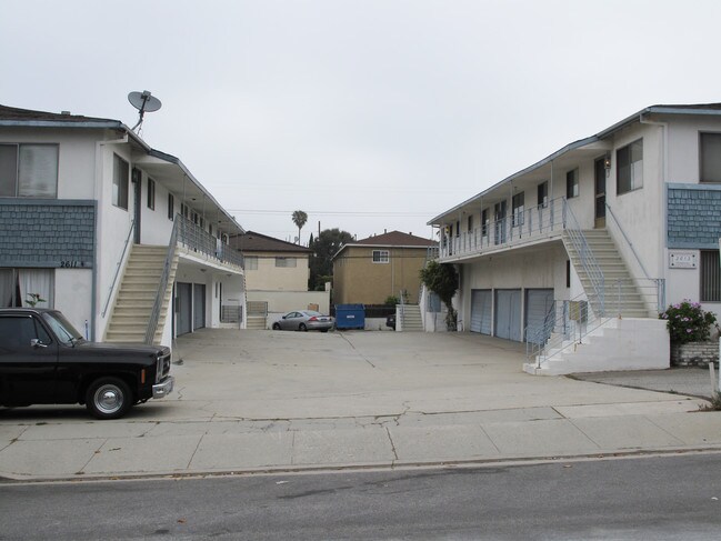 2613 Mathews Ave in Redondo Beach, CA - Building Photo - Building Photo