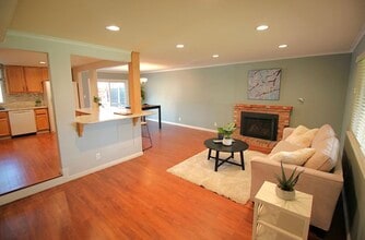 2255 La Grama Dr in Rancho Cordova, CA - Building Photo - Building Photo