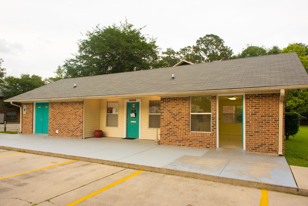 Maple Ridge in Covington, LA - Building Photo