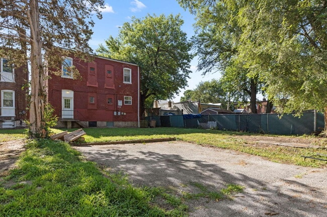 3005 S Compton Ave in St. Louis, MO - Building Photo - Building Photo