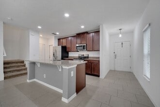 1212 Pensacola Ct in Kissimmee, FL - Building Photo - Building Photo