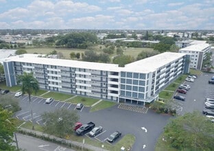 950 Hillcrest Dr, Unit 109 in Hollywood, FL - Foto de edificio - Building Photo