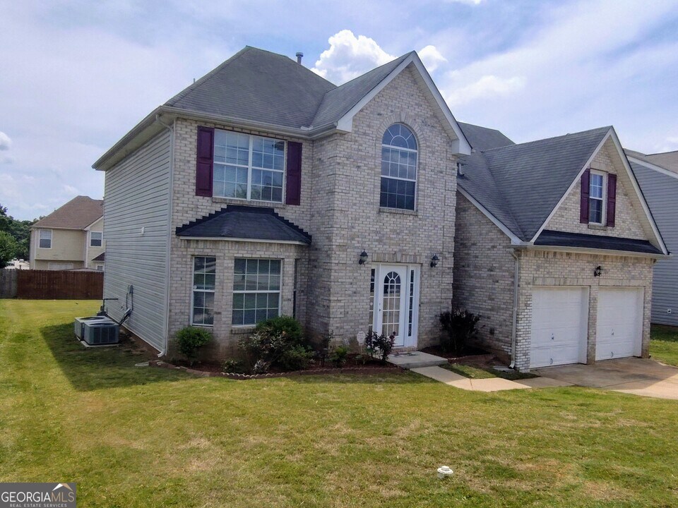 1762 Wood Stork Dr in Hampton, GA - Building Photo