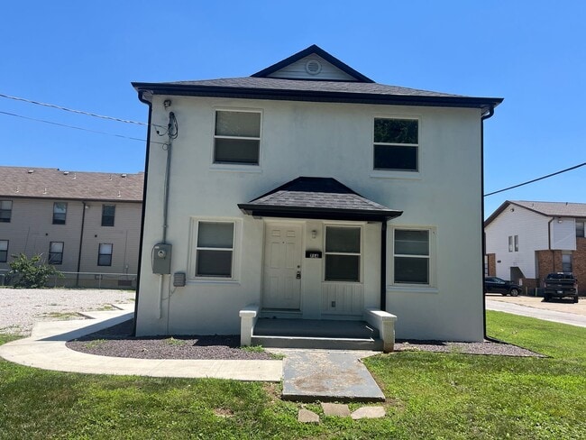 property at 714 S Thomas Ave