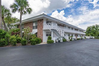 331 Tequesta Dr-Unit -108 in Jupiter, FL - Building Photo - Building Photo
