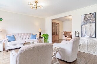 3890 Gregory Dr in Northbrook, IL - Building Photo - Building Photo