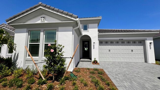 property at 5722 Aleppo Pl