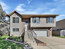 2882 W 2075 S in Syracuse, UT - Building Photo