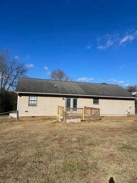 1099 Old Chattanooga Pike SW in Cleveland, TN - Foto de edificio - Building Photo