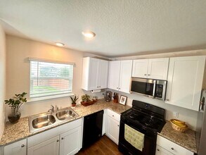 15431 Shortwing in San Antonio, TX - Building Photo - Building Photo
