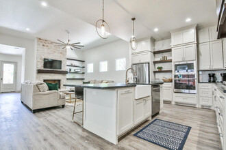 401 Troy Ave in Lubbock, TX - Building Photo - Building Photo
