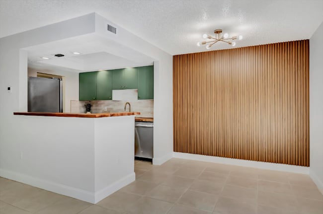 property at 776 116th Ave N