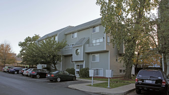 Courtyard at North Beacon Apartments