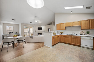 Alder Peak Townhomes in Aurora, CO - Building Photo - Building Photo