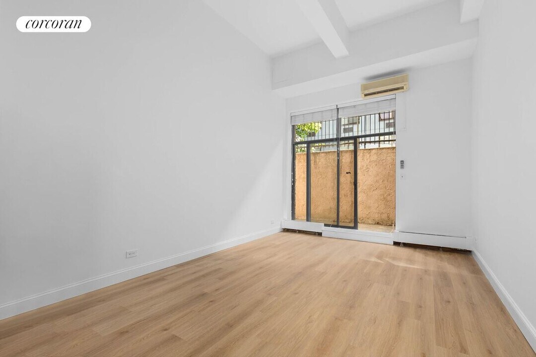 352 E 62nd St in New York, NY - Building Photo