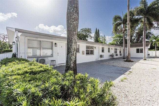 55 SW 13th St in Dania Beach, FL - Building Photo - Building Photo