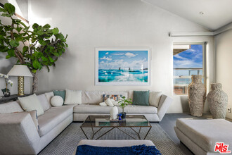 19640 Pacific Coast Hwy in Malibu, CA - Building Photo - Building Photo