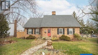 313 Bronte Rd in Oakville, ON - Building Photo