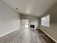 218 Cinnamon Dr in Galt, CA - Foto de edificio - Building Photo