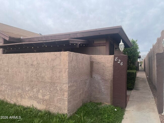 property at 826 S Casitas Dr