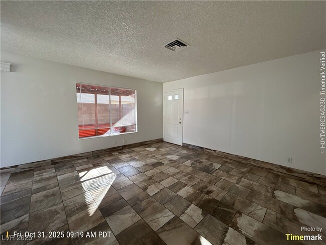 7078 Forest Vista St in Las Vegas, NV - Building Photo - Building Photo